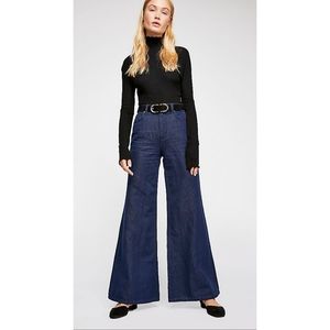 🦋NWT🦋Free People Super High Rise Wide Leg Jeans